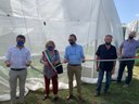 Inaugurazione campo sperimentale Vignola con assessore Mammi e sindaca Muratori.jpg
