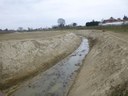 1 - Risezionamento e riprofilatura scarpate del torrente Pisciatello a Calisese (Fc).jpg