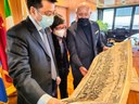 Bonaccini (a dx) e il Console generale Kan