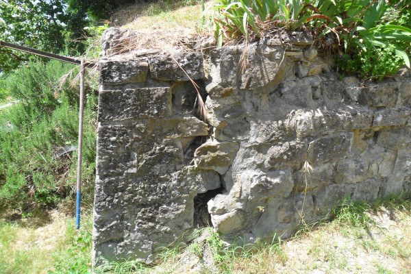 Muri lesionati Riola di Vergato