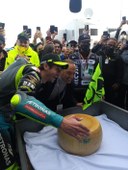 Consegna Parmigiano-Reggiano a Valentino Rossi