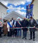 Taglio del nastro per la scuola primaria di Cavola (Comune di Toano, RE)