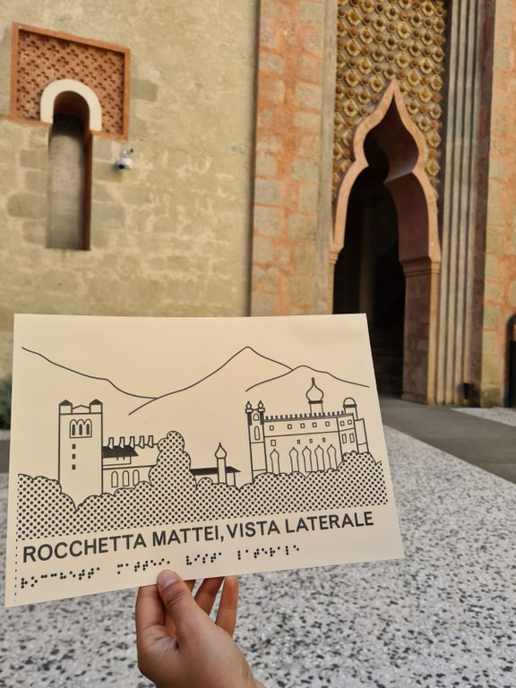 Rocchetta Mattei,  depliant  vista laterale in Braille