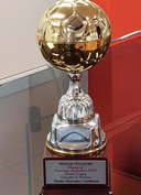 Il trofeo Cappellini al miglior giocatore del ritiro-torneo Seghedoni