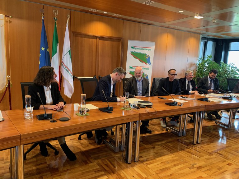 firma sindaco Lepore.jpg