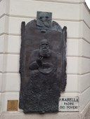 Padre_Marella_monumento