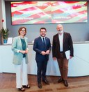 Foto - La ministra Meritexll Serret Aleu e il presidente Aragonès i Garcia con il presidente Bonaccini