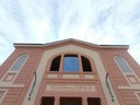 La facciata del teatro