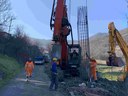 Foto - Trivella al lavoro a nord dell'abitato di Gobbi