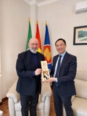 Il presidente Stefano Bonaccini con l'ambasciatore Hai Hung Duong - foto 1