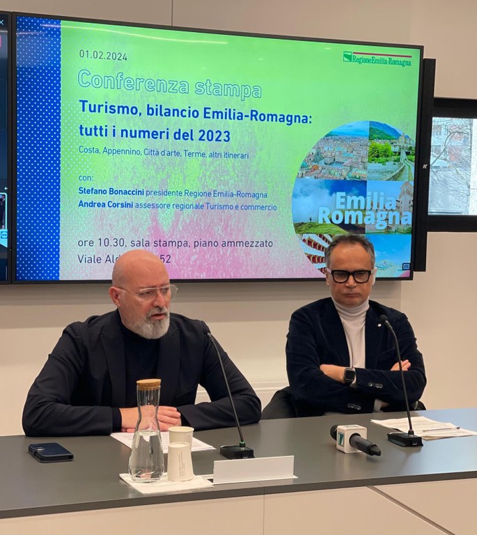 Bonaccini e Corsini_Conferenza stampa dati Turismo 2023