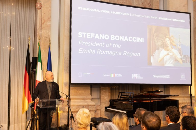 Il presidente Bonaccini all'evento inaugurale