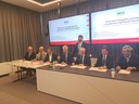 il momento della firma