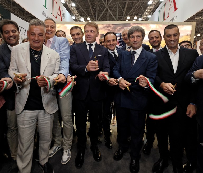 Summer Fancy Food Inaugurazione Padiglione Italia e visita Aziende foto Dell'Aquila Fabrizio DSC_7993.JPG