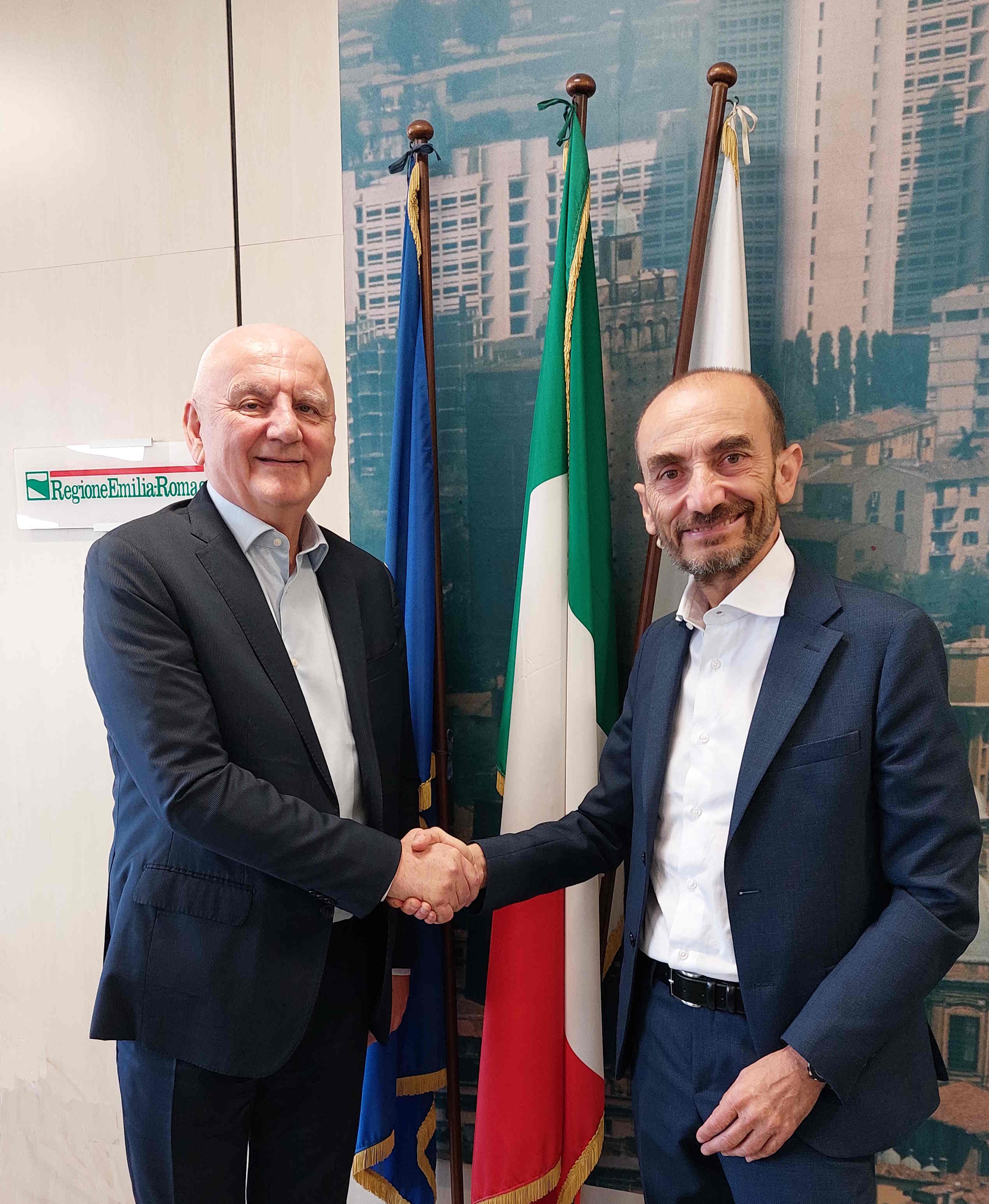 Foto - Il vicepresidente Vincenzo Colla e l'ad di Ducati Claudio Domenicali