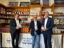 Il presidente de Pascale allo shop delle saline