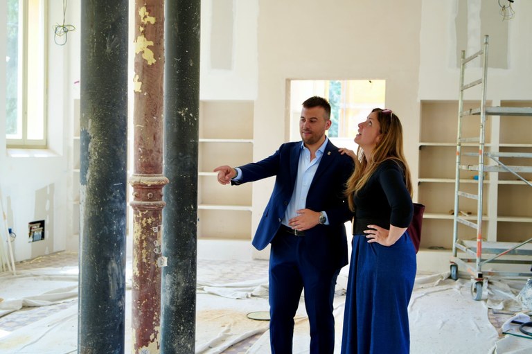 Isabella Conti con il sindaco Marco Panieri.jpg