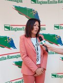 L'assessora Allegni in conferenza stampa